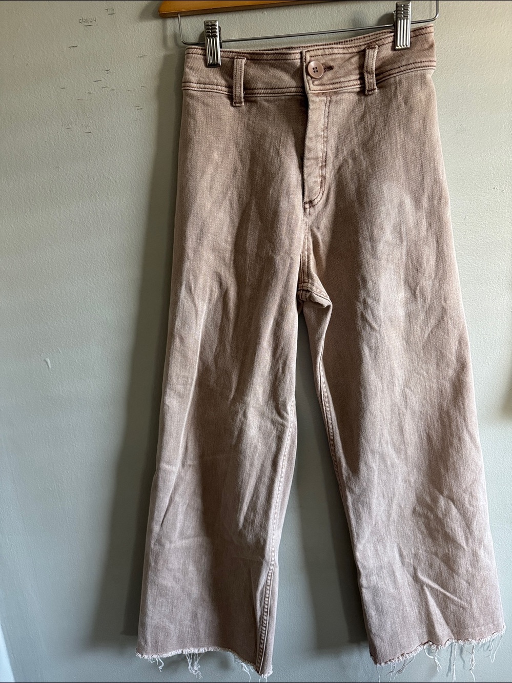 Miou Muse - High Rise Raw Hem Crop Wide Leg Pant size small